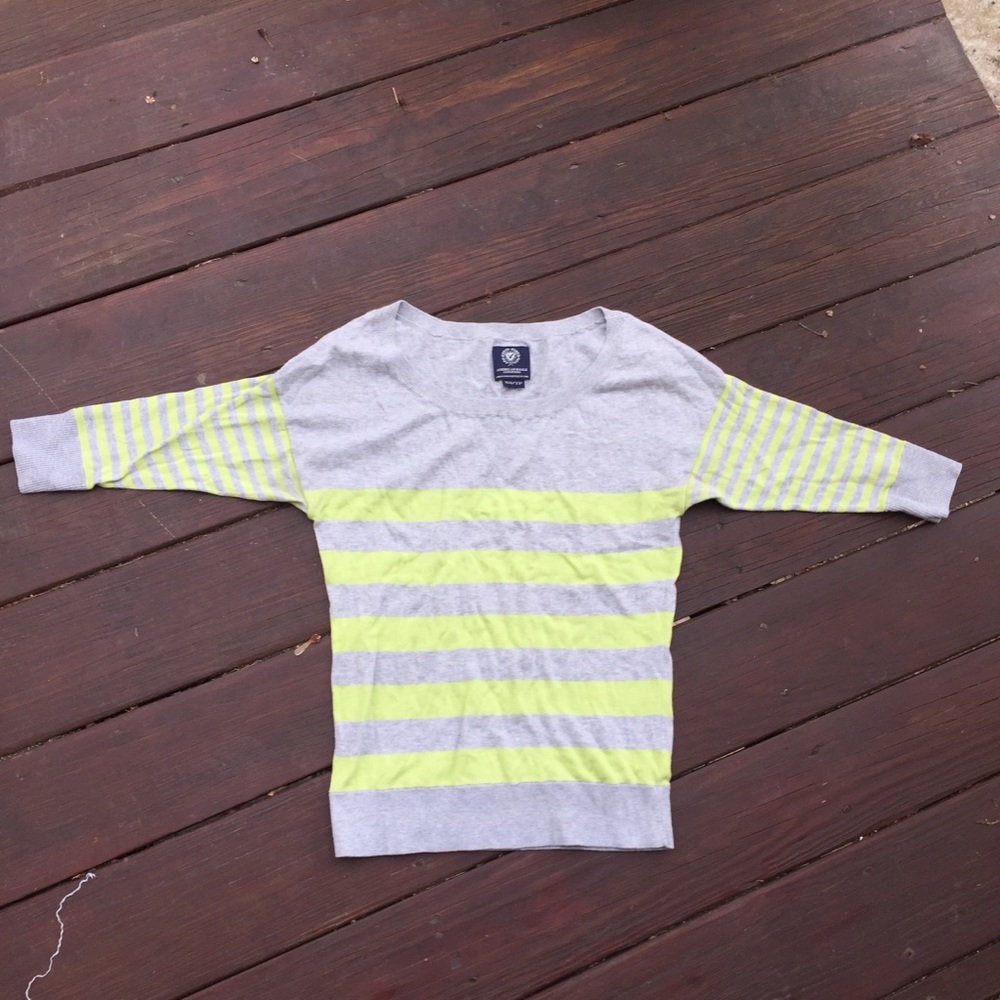 ☀️American Eagle Half Sleeve Striped Sweater XS
